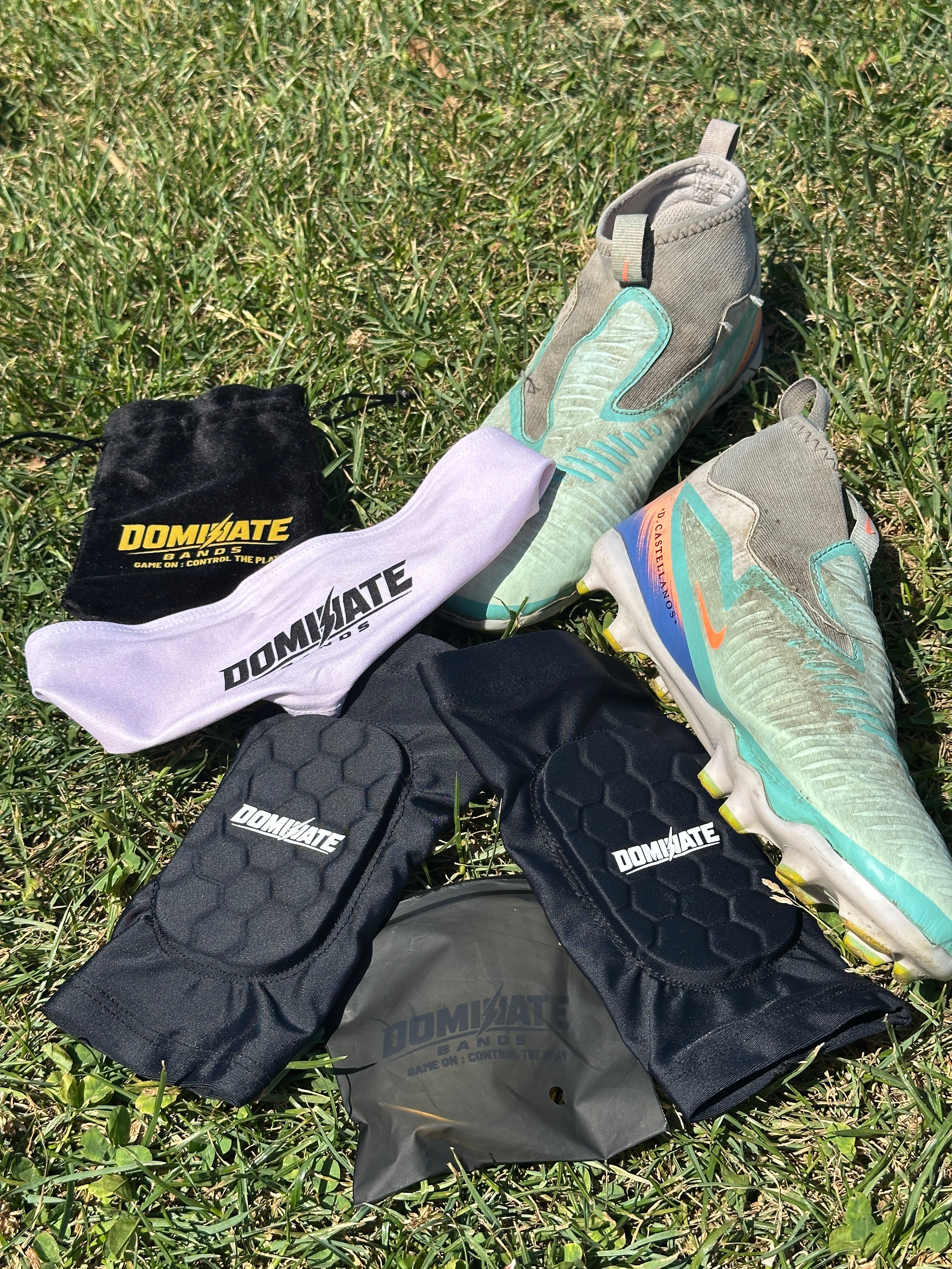 DOMINATE SHIELD SLEEVES (built in Shinguards)